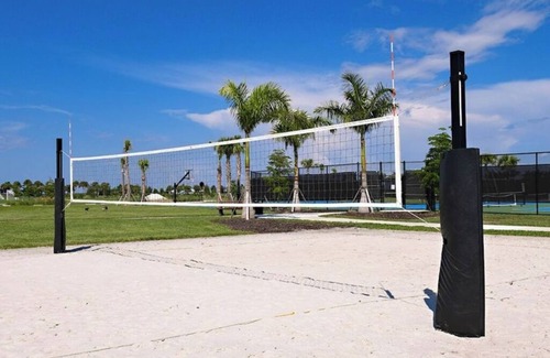 Sarasota House | Resort-Style 2-Bedroom Townhome with Pool, WiFi, and AC in Sarasota