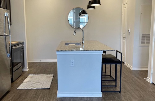 Timberwood Park Apartment | Resort Style Apartment near Six Flags/ Sea World