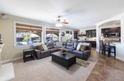 Temecula House | Resort style backyard with all Amenities close to wineries