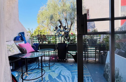 Atwater Village Apartment | resort-style community amenities in the vibrant Atwater Village neighborhood