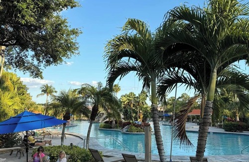 Naples Condo | Resort-style condo - close to beaches and downtown Naples.