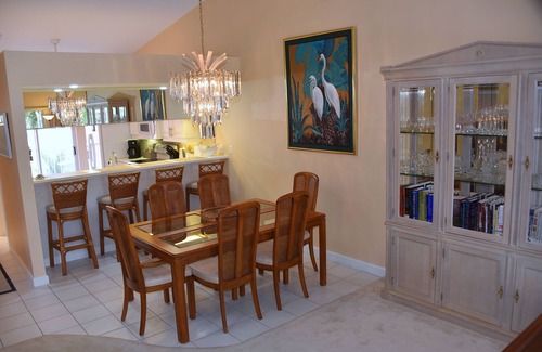 Naples Condo | Resort-style condo - close to great beaches and downtown Naples.