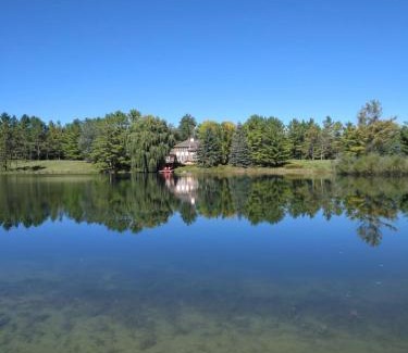 Adjala-Tosorontio Villa | Resort style entire guesthouse-2 rooms