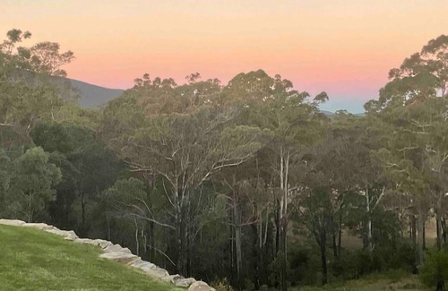 Nana Glen House | Resort Style Farm Stay