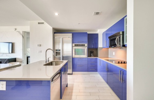 Barrier Island Apartment | Resort-style Fort Lauderdale Condo: Balcony & View