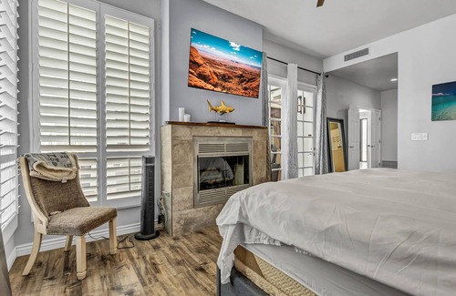 Deer Valley House | Resort style gorgeous 4 bedroom/bath home with pool and putting green.