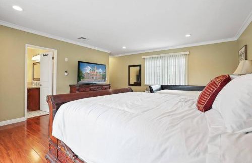 Anaheim Resort Villa | Resort style home, Pool/Spa/Game room near Disney