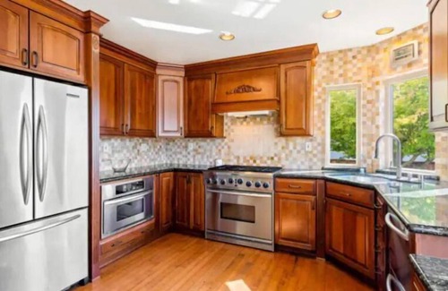 Vallejo Villa | Resort-style in WINE country btw Napa & San Francisco