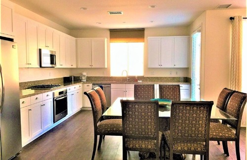 Lake Forest House | Resort Style Living - Beautiful New House Close to Irvine Spectrum