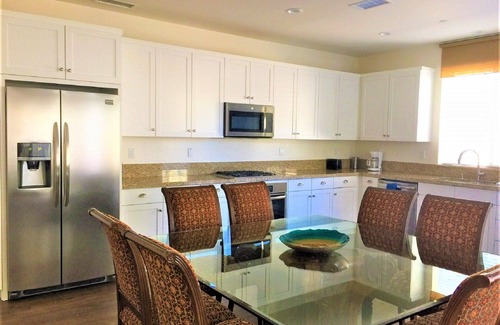 Lake Forest House | Resort Style Living - Beautiful New House Close to Irvine Spectrum