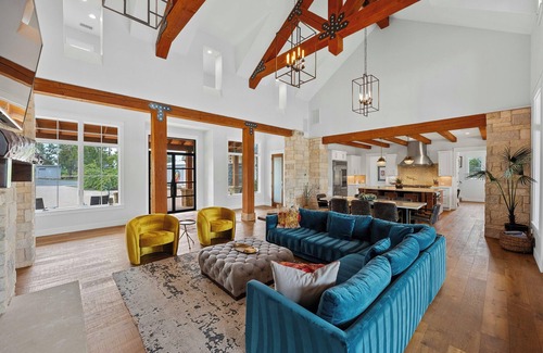 Austin House | Resort Style Pool, Game Room, Indoor Sport Court!
