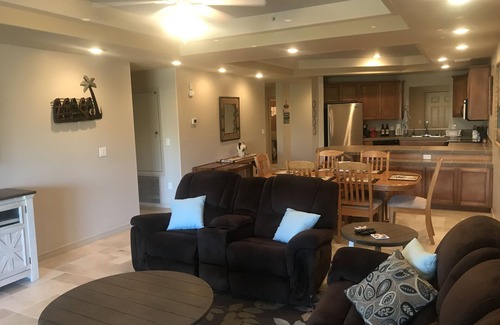 Bullhead City Condo | RESORT STYLE RIVER FRONT CONDO.