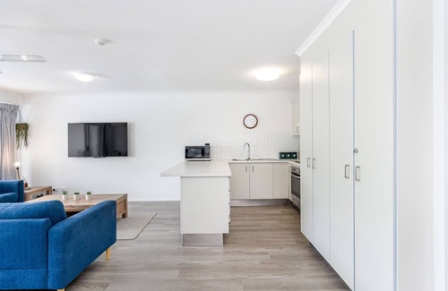 Scarness Apartment | Resort-Style Stay with Balcony & Garage Parking
