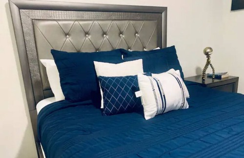 Sanford Apartment | Resort style suite near Attractions & Shopping!
