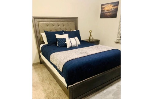 Sanford Apartment | Resort style suite near Attractions & Shopping!
