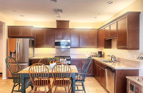 Carmel Valley House | Resort style townhome with AC in sunny San Diego