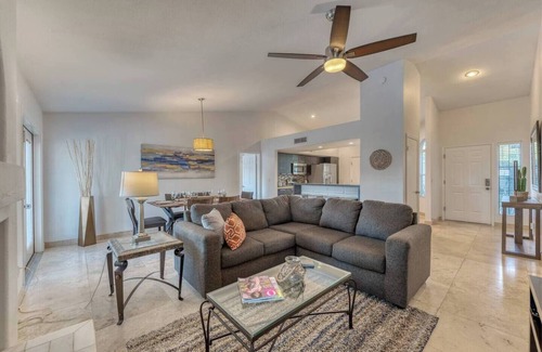 Eagle Hills House | Resort Style Vacation Home w/FREE Heated Pool