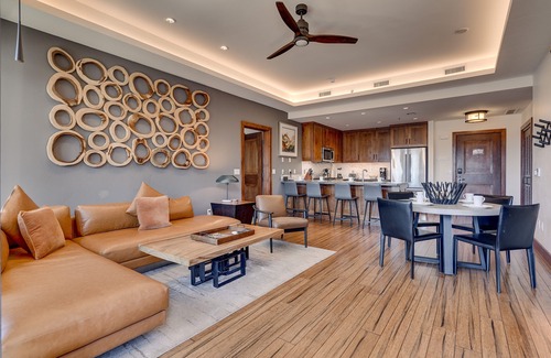 Lakeside Park Condo | Resort! Walk to Skiing/Casinos/Beach, Pool & Spa, Gym, Grill: Zalanta Oasis