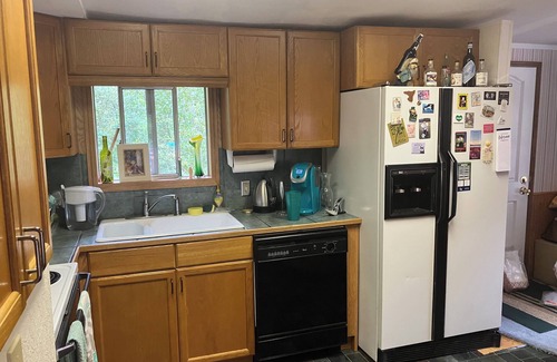 Mason County Resort | Resort with Maggie Lake & Hood Canal access: 2 bed, 3 bath and separate cabin.
