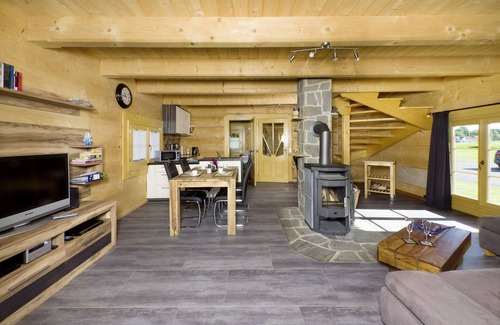 Warendorf Cabin | Rest and relaxation in the heart of nature. Just 100 meters from the lake.