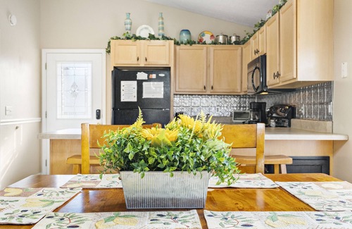 Pigeon Forge Cottage | Rest Assured, WIFI, $685 FREE tickets each paid day!