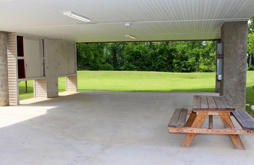 Pigeon Forge Cottage | Rest Assured, WIFI, $685 FREE tickets each paid day!