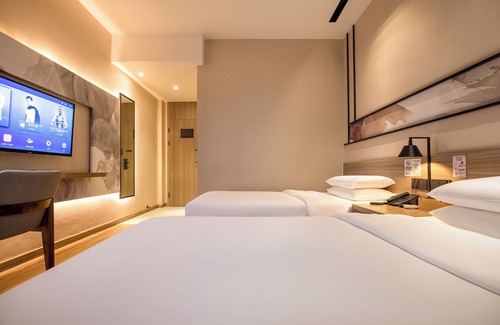 Yangpu Hotel | Rest Comfort Hotel (Zhoujiazui Rd. Branch)