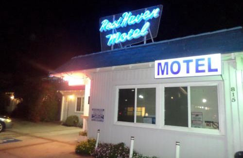 Sunset Park Hotel | Rest Haven Motel