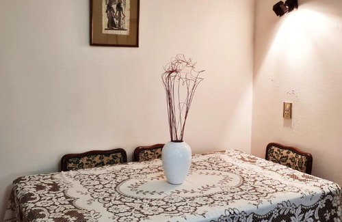 Concepcion del Uruguay House | REST HOUSE Casa familiar - garage - TV - WiFi - 2 dormitorios - Living-comedor - Cocina - Lavadero - Patio con parrilla - Alquiler temporario