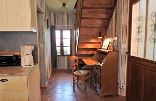 Droyes House | Rest on the farm with our 10 horses in the heart of nature. Wifi works.