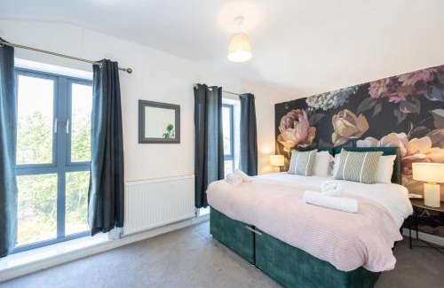 Failsworth House | Rest&Recharge at Brookdale House (5 Bedrooms, 15mins to City Centre, Free Parking)