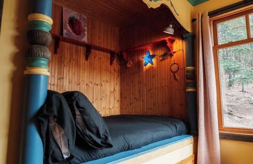 Calgary Cabin | Rest & Relax Alberta Foothills Acreage | Rustic Home, Scenic Views, 7 Acres