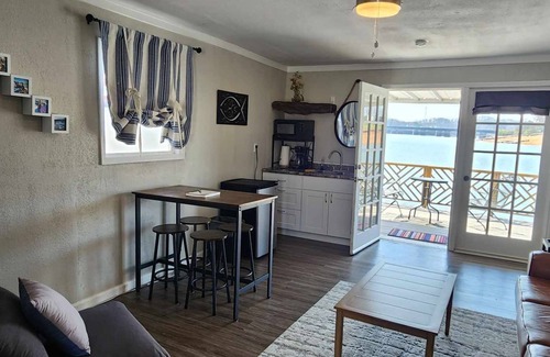 Morristown Boat Rental | Rest, relax, and reel in the views or the fish!