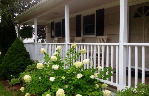 Mystic - New London House | Rest, Relax, Retreat - A 3bdrm Mystic Getaway- Children 6+ welcome