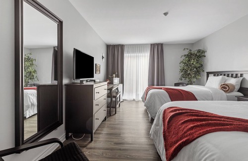 Casselman Hotel | Restauparc Motel - 2 Double Bed & Kitchenette & Private Washroom