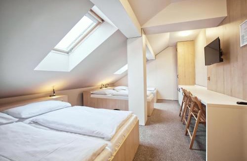Dolni Dunajovice House | Restaurace a Penzion Praha