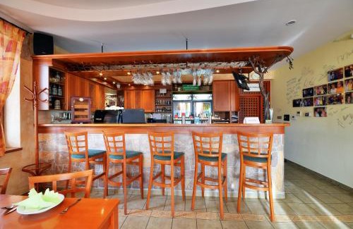 Jilesovice House | Restaurace a penzion Kamenec