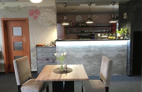 Havirov House | Restaurace a Penzion U Lesa