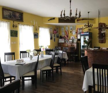 gmina Sianow Bed & Breakfast | Restauracja Łania