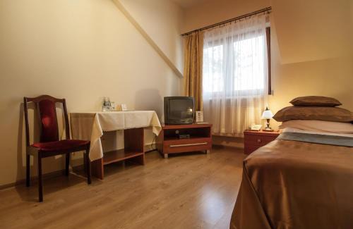 Kolaczyce Hotel | Restauracja i noclegi Pod Skałą