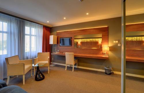 Oborniki Slaskie Hotel | Restauracja RETRO