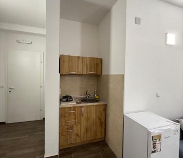 Pestani House | Restaurant & Apartments Lipa