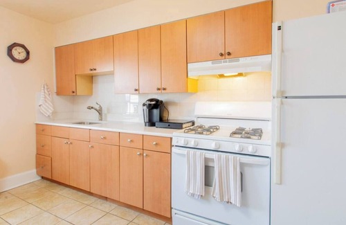 Bryn Mawr Apartment | +Restaurants Coffee Colleges+ Bryn Mawr Has It All