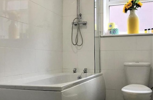 St Helens Apartment | Restful 1-Bedroom flat in St Helens