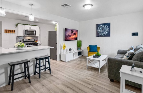 Cedar Crest House | Restful getaway, 4.3 mi to downtown, DAL, DFW