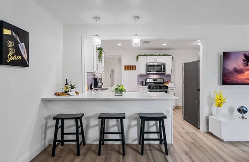 Cedar Crest House | Restful getaway, 4.3 mi to downtown, DAL, DFW