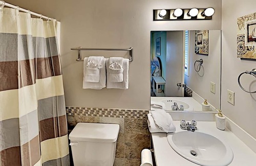 Myrtle Beach Cottage | Restful Guest Cottage Pool 4 Blocks to the Beach