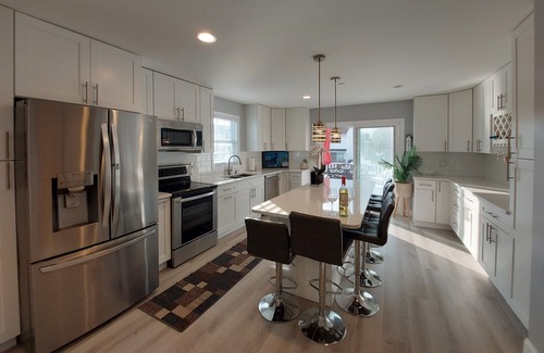 Lindenhurst House | Restful Hotel-Inspired Modern Retreat, A New Cozy 3BR, 2BA Open Concept Home