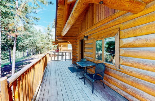 Lac Le Jeune Cabin | Restful rustic retreat with deck, full kitchen, & complimentary internet