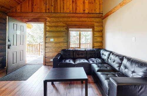 Lac Le Jeune Cabin | Restful rustic retreat with deck, full kitchen, & complimentary internet